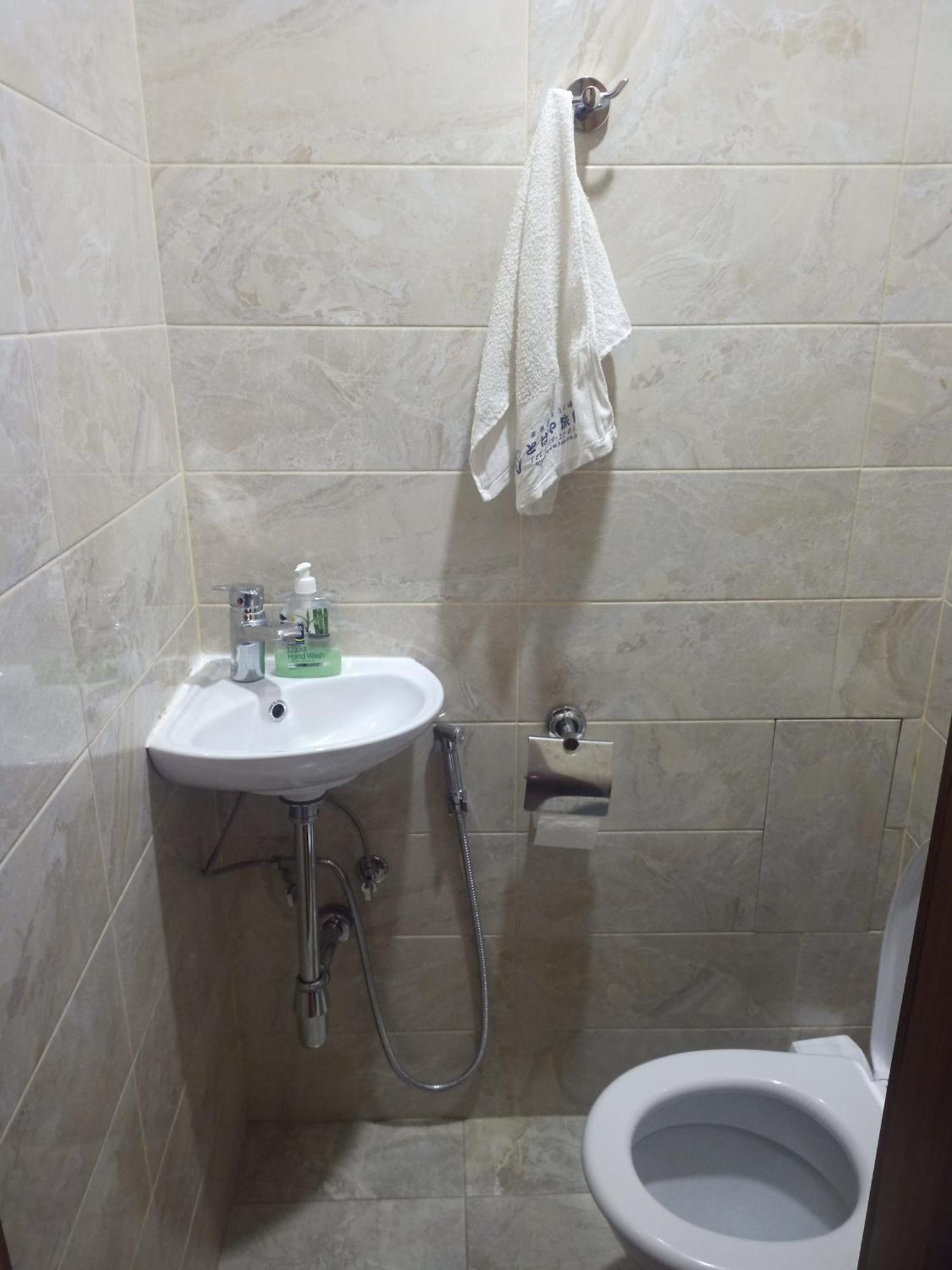 Apartment Spacious One Bedroom In The Centre *